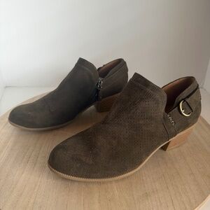 Dr. Scholl's Women's Brown Suede Perforated Ankle Booties Size 9.5